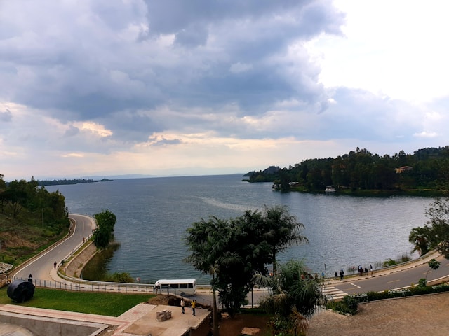 lake-kivu-img